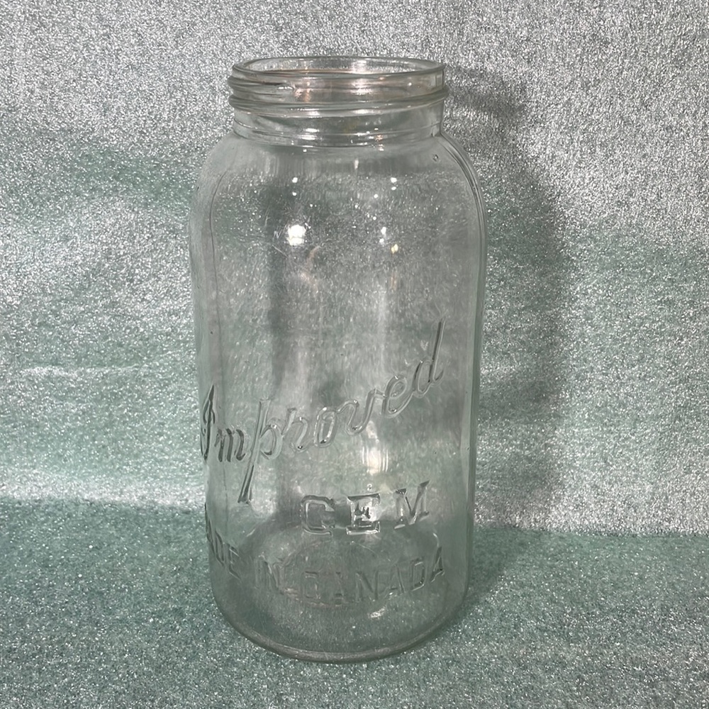 Vintage GEM jar